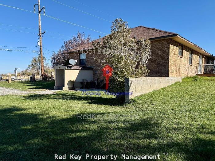 Building Photo - Utah Ave Duplex Unit B