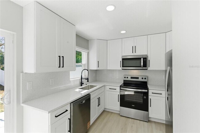 Building Photo - 5720 79th Ave