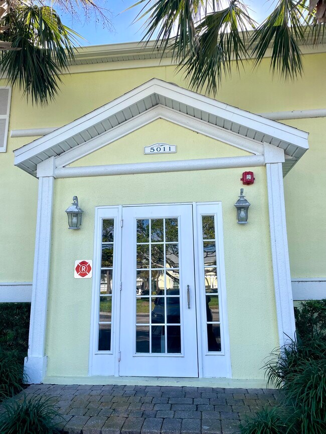 Building Photo - 5011 Starfish Dr SE