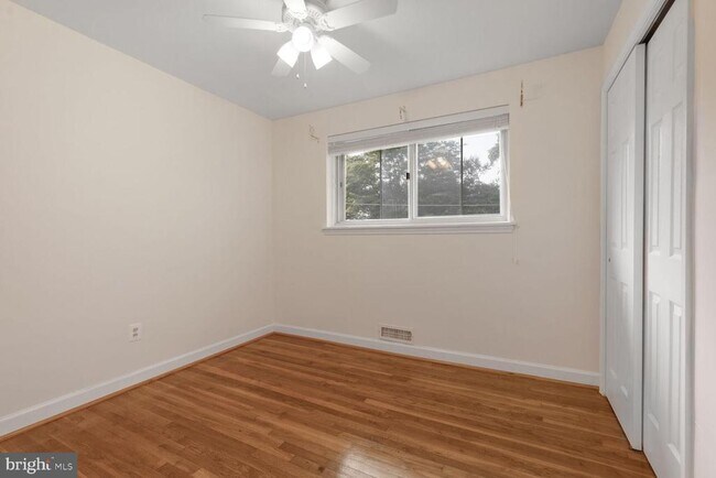 Building Photo - 6903 Fern Ln