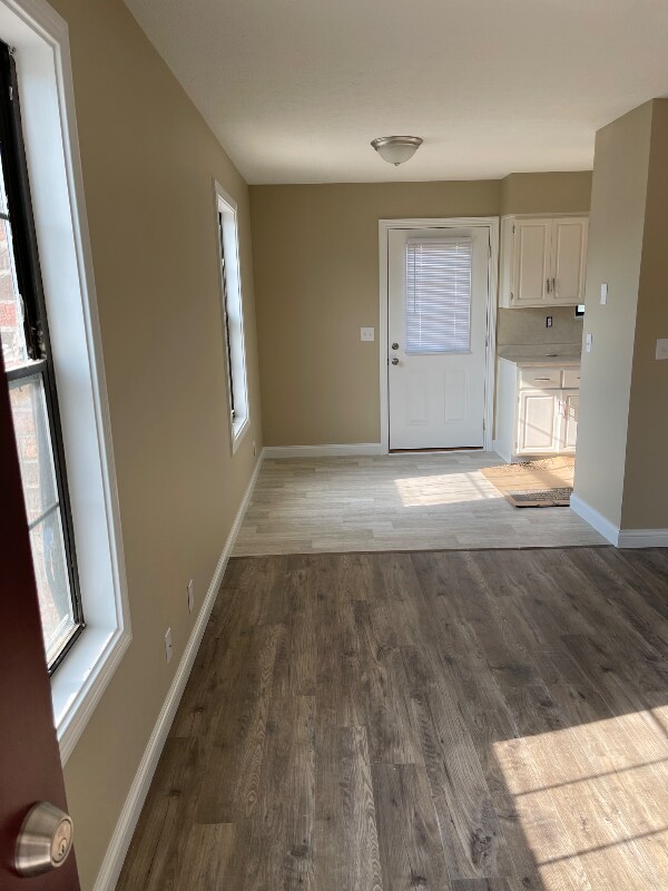 Building Photo - 391 1st St