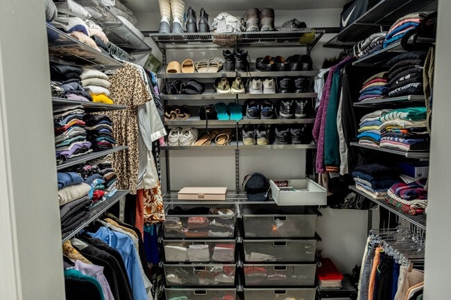 Building Photo - 1020 SW 84th Ave