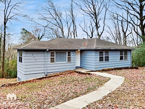 Building Photo - 940 Nelson Dr