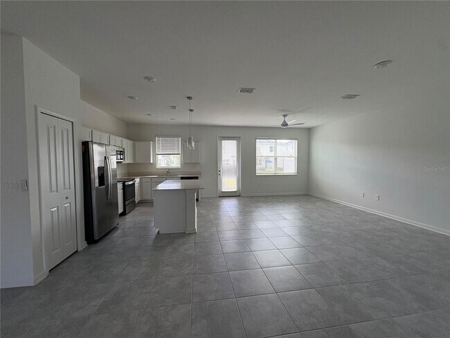 Building Photo - 281 Bogey Dr