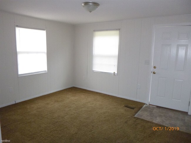 Building Photo - 1504 Iris Cir