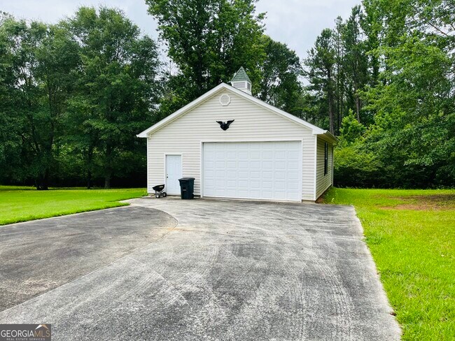 Building Photo - 947 Beavers Rd