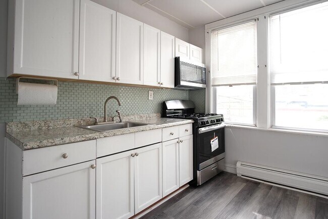 Building Photo - 99 Monticello Ave