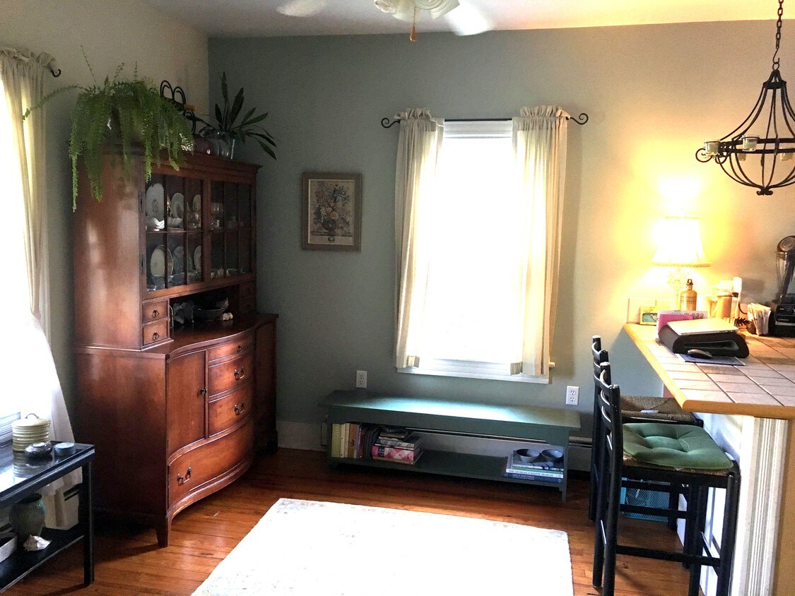 226 S Aurora St, Easton, MD 21601 Apartments in Easton, MD