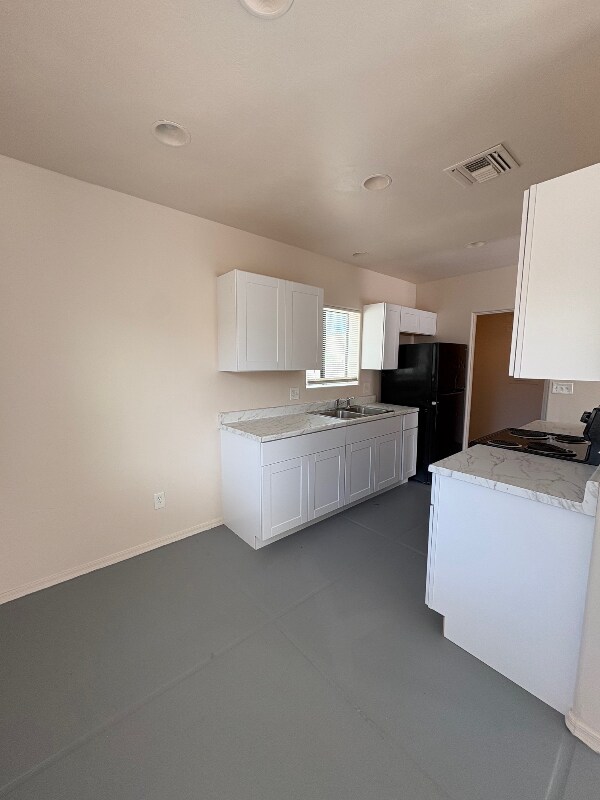 Foto del edificio - 1025 E 24th St