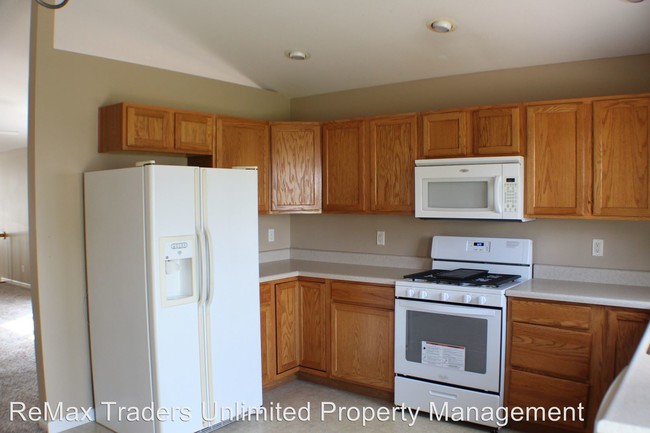 Building Photo - 4 br, 3 bath House - 2323 W Miners