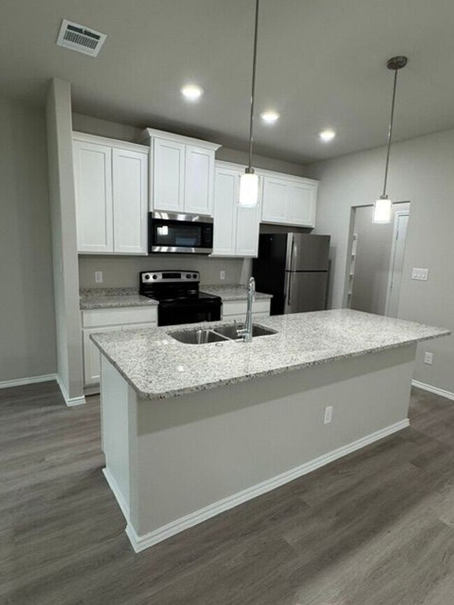 Building Photo - Welcome to your new home