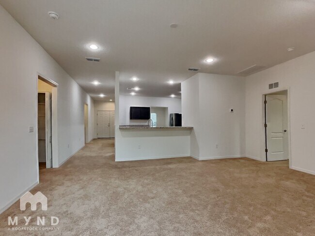 Building Photo - 1167 Woodland Oaks Dr