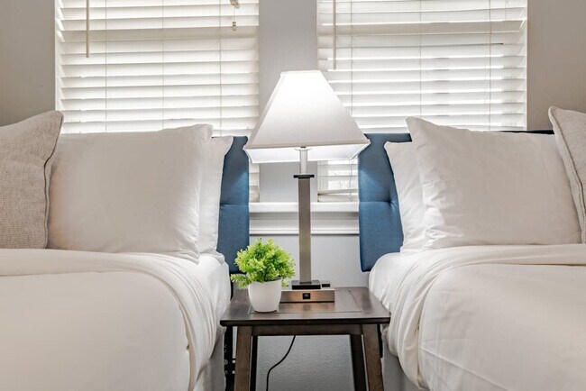 Foto del edificio - 2255 Dog River Ct