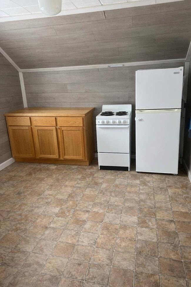 Foto del edificio - 110 E Monico St