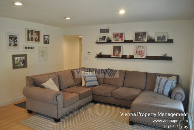Building Photo - 2913 Kerria Way