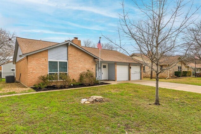 Building Photo - 1905 Greyson Dr