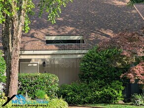 Building Photo - 4101-4105 Five Oaks Dr