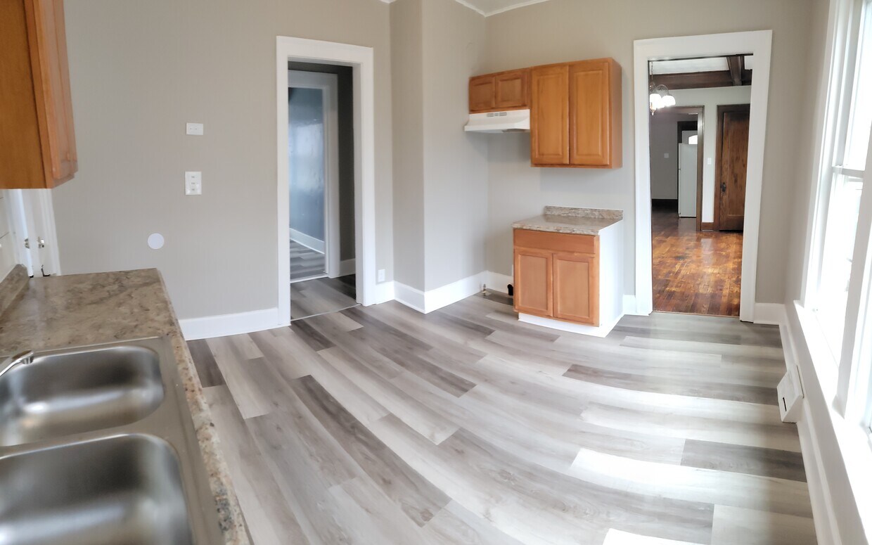 Foto principal - 4103 Spokane Ave