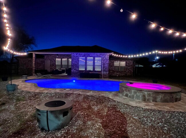 Foto del edificio - 8501 Holley Hills Cir