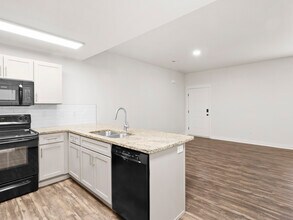 Building Photo - Ranches