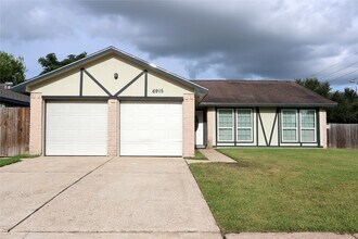 Building Photo - 6915 La Violetta Dr