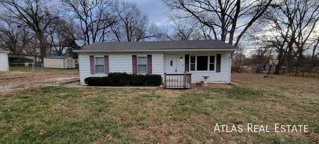 Building Photo - 519 S 81 St