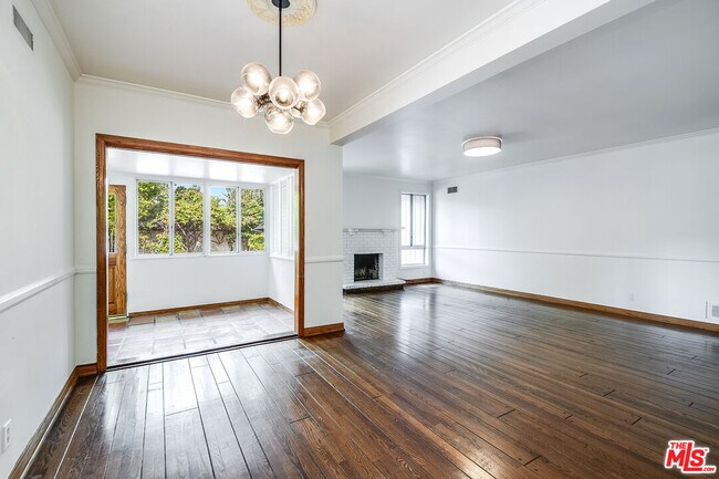 Foto del edificio - 2924 Manning Ave