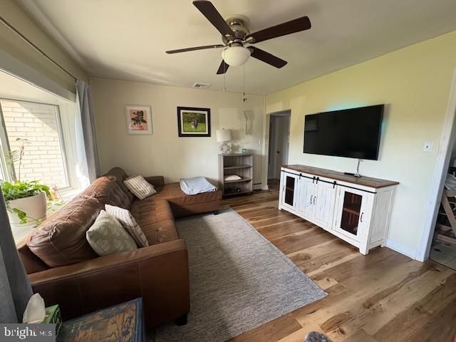 Foto del edificio - 1408 N Wales Rd