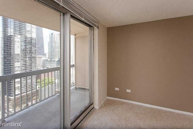 Foto del edificio - 533 N State St