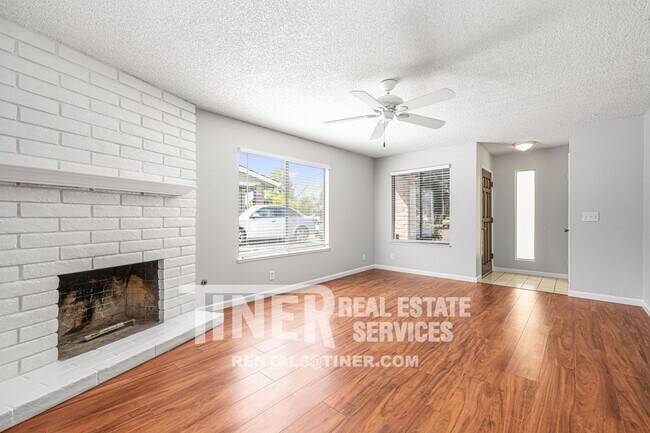 Building Photo - Rocklin Three Bedroom Duplex with Loft