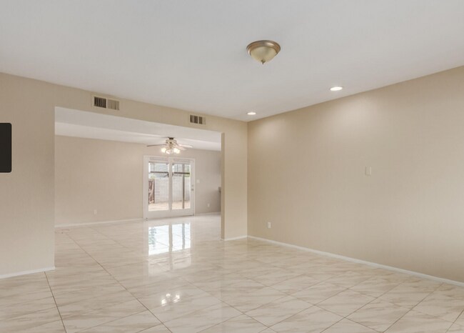 Foto del edificio - Great Chandler location with no HOA!!!