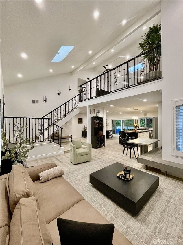 Foto principal - 10468 Des Moines Ave