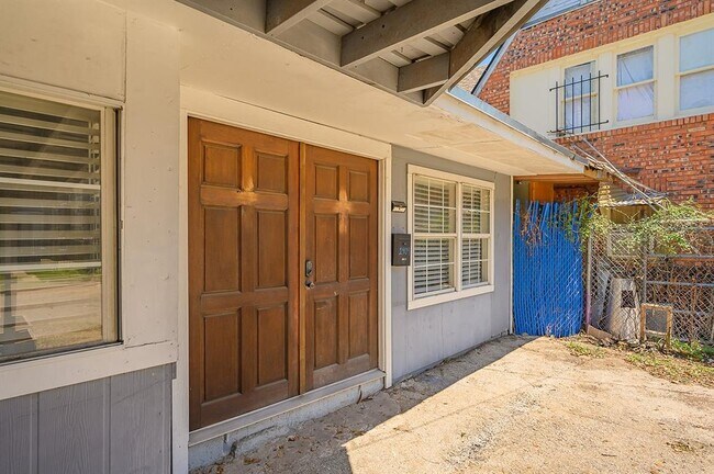 Building Photo - 1409 Wheeler Ave