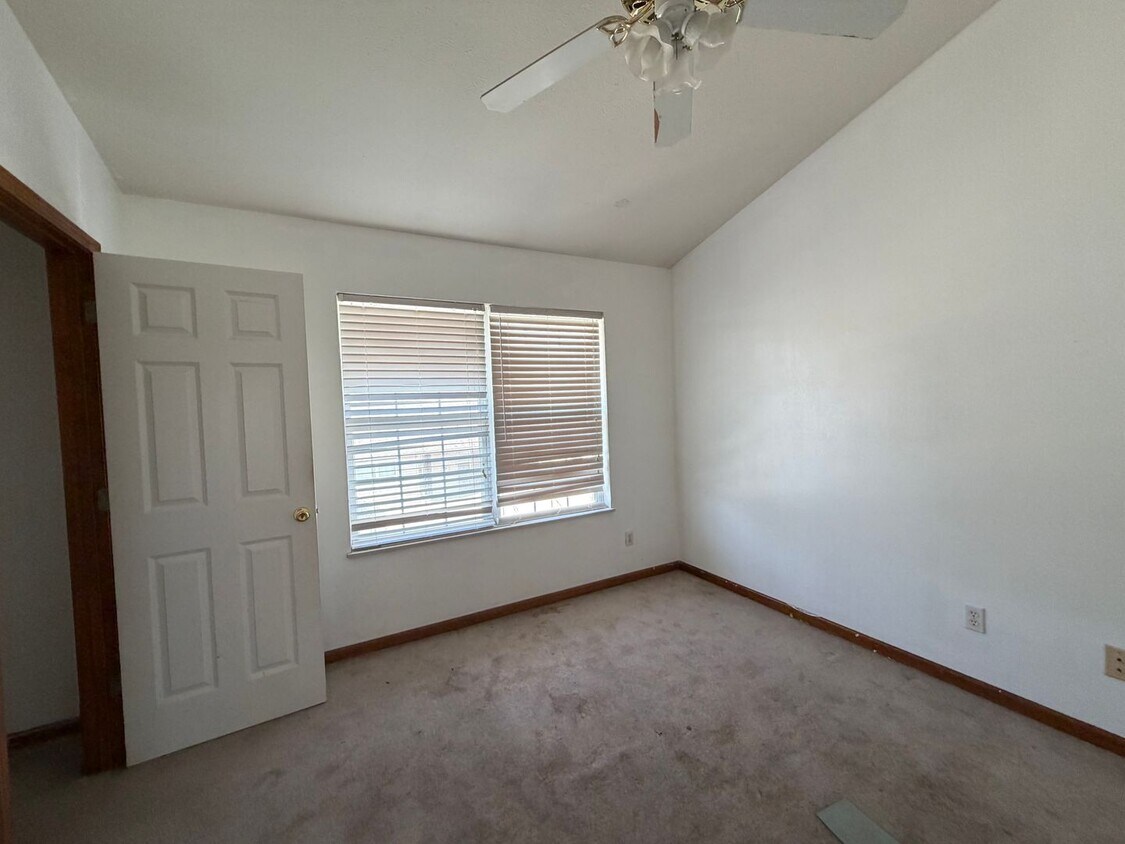 Foto del edificio - 2 bed/1.5bath Condo in Chatham. $1200