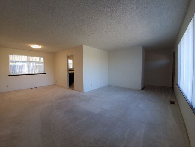 Building Photo - 1609 Amon Drive, Richland
