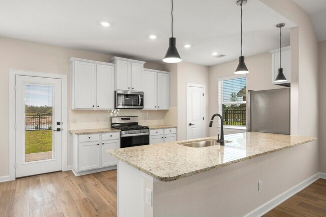 Building Photo - 3081 Sorrento Hl Dr
