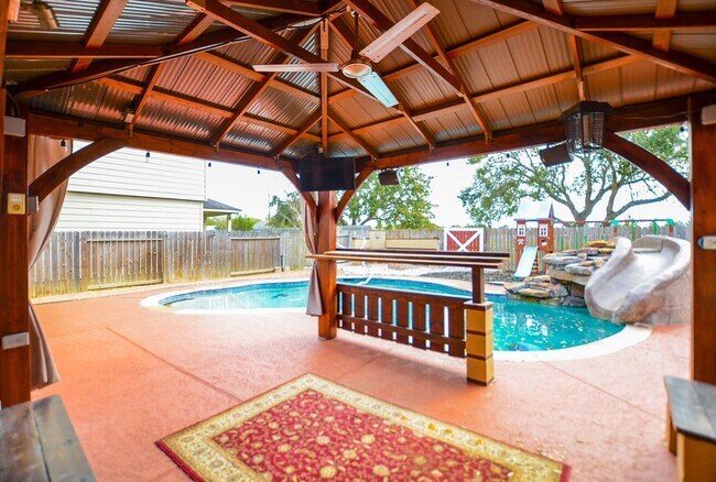 Foto del edificio - 2811 Willow Fork Dr
