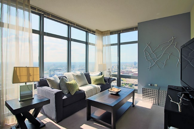 Building Photo - 546 W Kinzie St