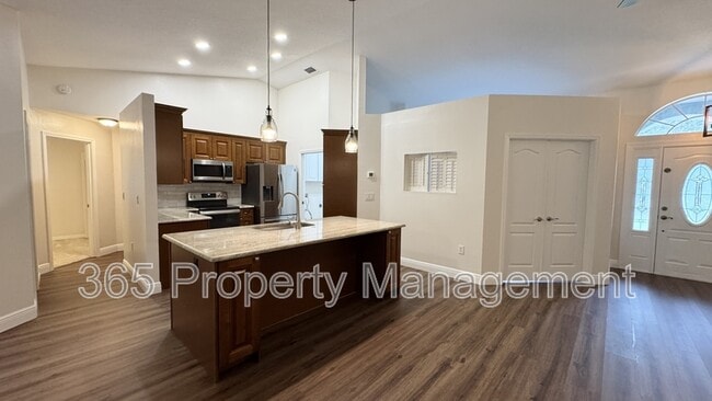 Building Photo - 616 Erin Way