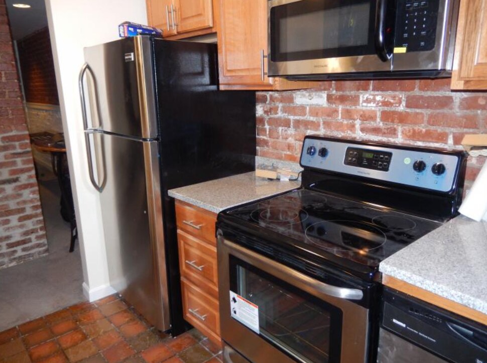 102 Gainsborough St Unit 005E, Boston, MA 02115 Condo for Rent in
