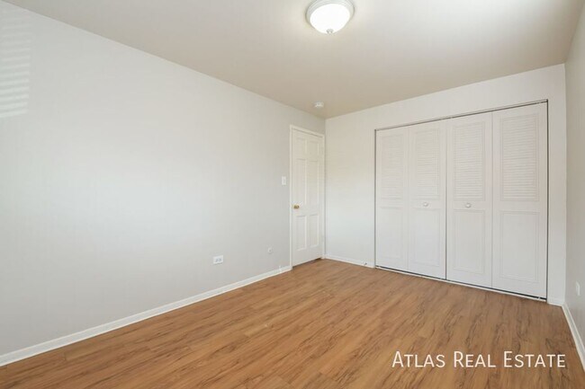 Foto del edificio - 2377 S Locust St