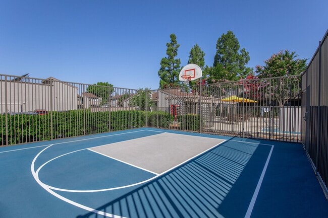 Building Photo - Eastwood Apartment Homes