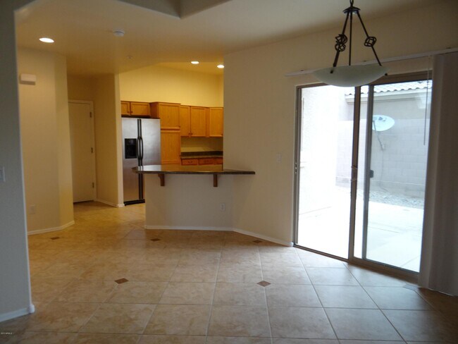 Building Photo - 8044 W Beck Ln