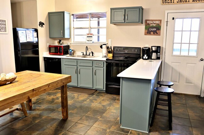 Foto del edificio - Move In Ready!!