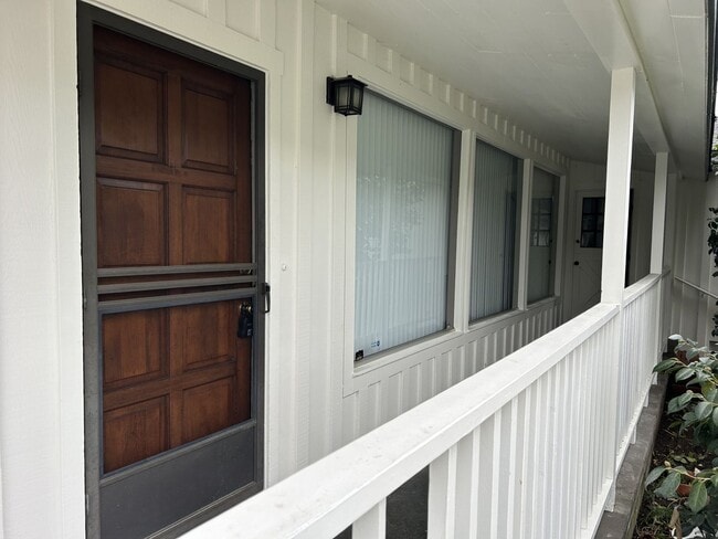 Building Photo - Wonderful 3 Bedroom, 2 Bath Home