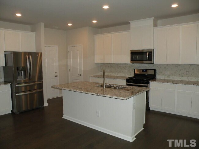 Building Photo - 1140 Chestnut Bluff Run