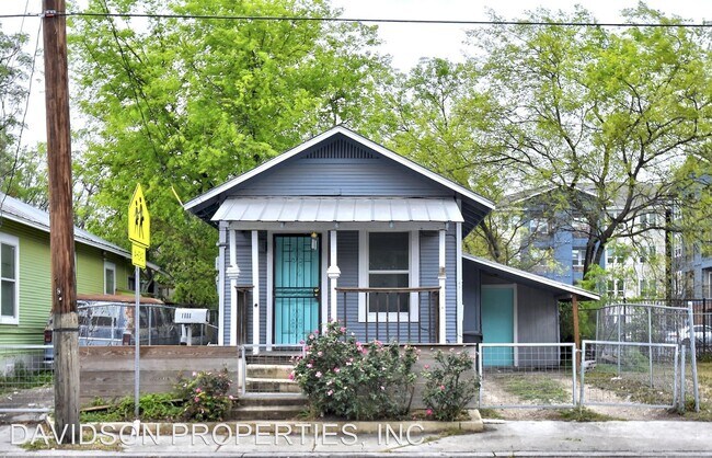 Building Photo - 2 br, 1 bath House - 1111 Guadalupe St