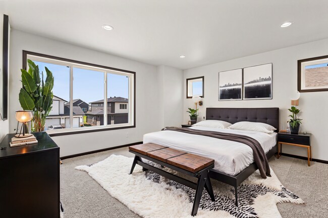 Foto del edificio - 4-bedroom, 3-bathroom Horace Single-Family Home w/ 3 Stall Garage