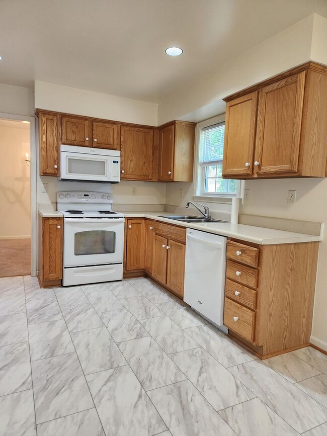 Photo - 3 Bedroom 2.5 Bath home with an Albemarle ...