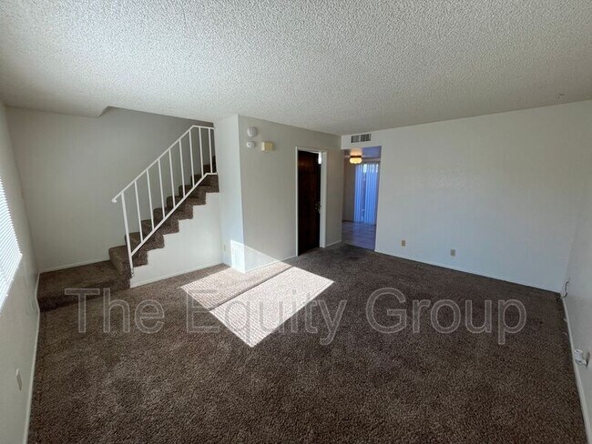 Foto del edificio - 1041 Stonegate Cove Dr